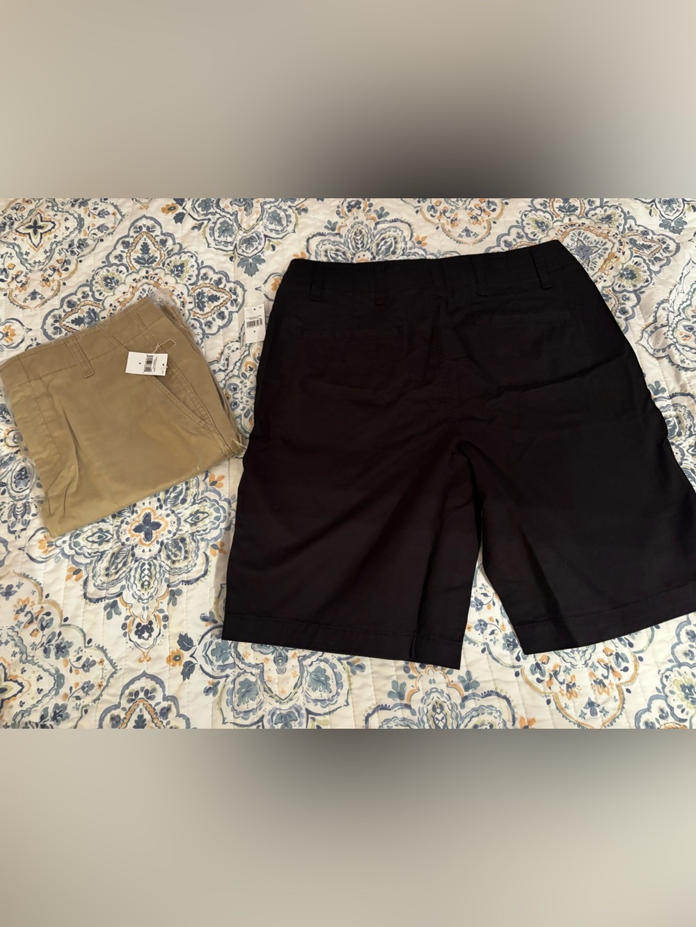 GAP Women’s Downtown Bermuda Shorts in Black and Khaki